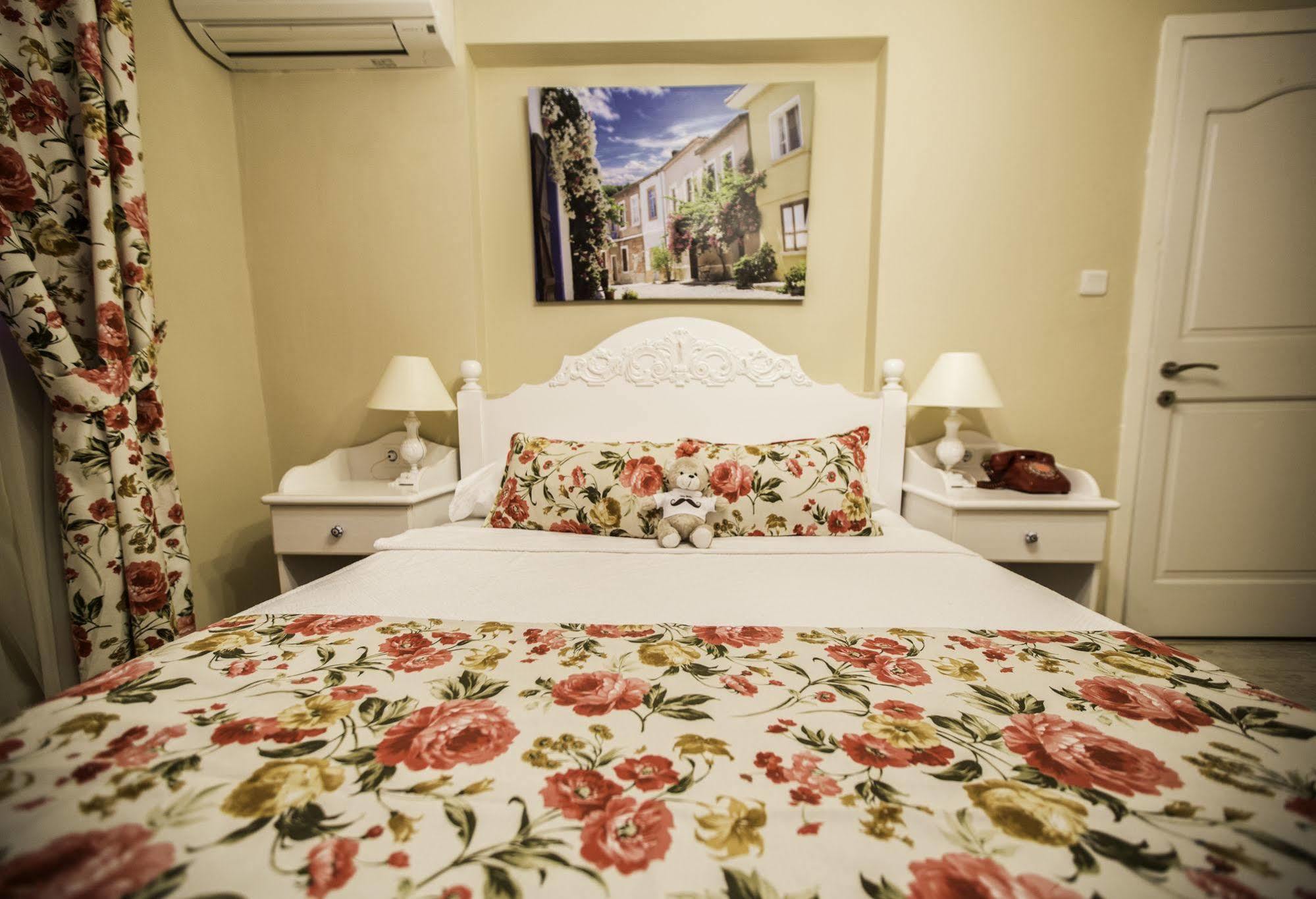 The White Hotel Alacati Exterior foto
